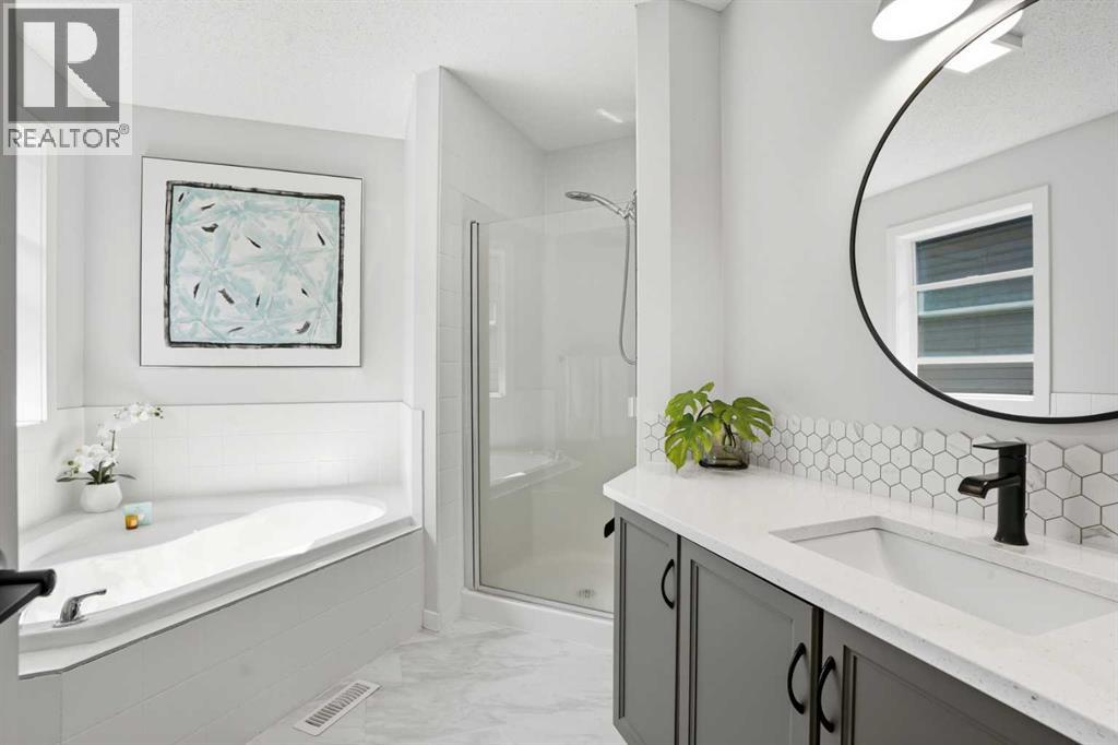 Single Family House for Sale in  Everoak Drive SW Evergreen Calgary 