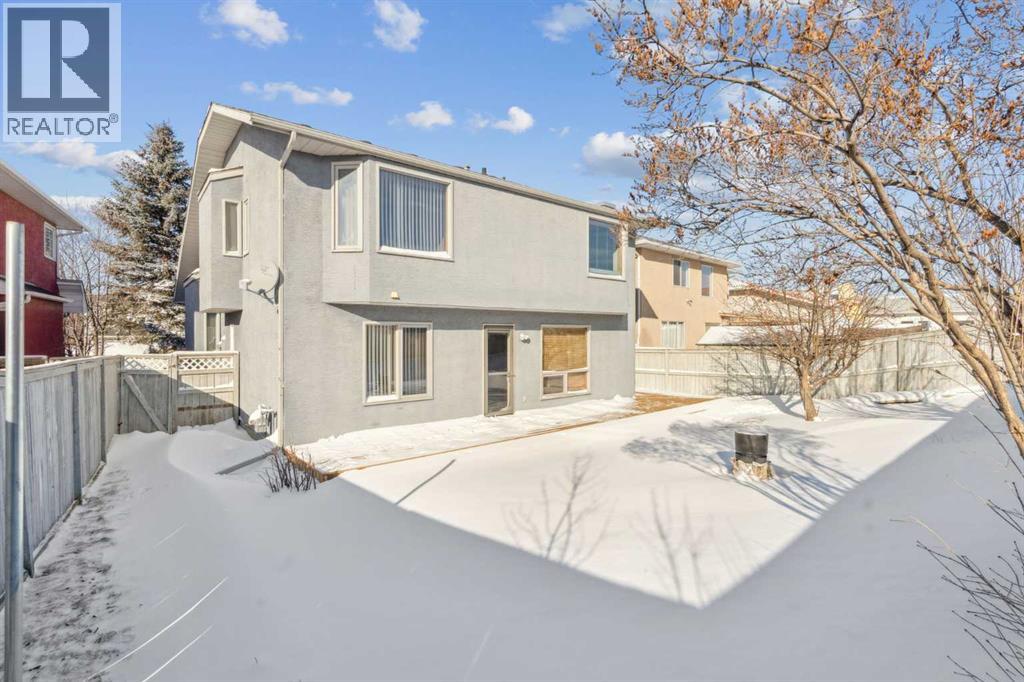 Single Family House 3 Level for Sale in  California Boulevard NE Monterey Park Calgary 