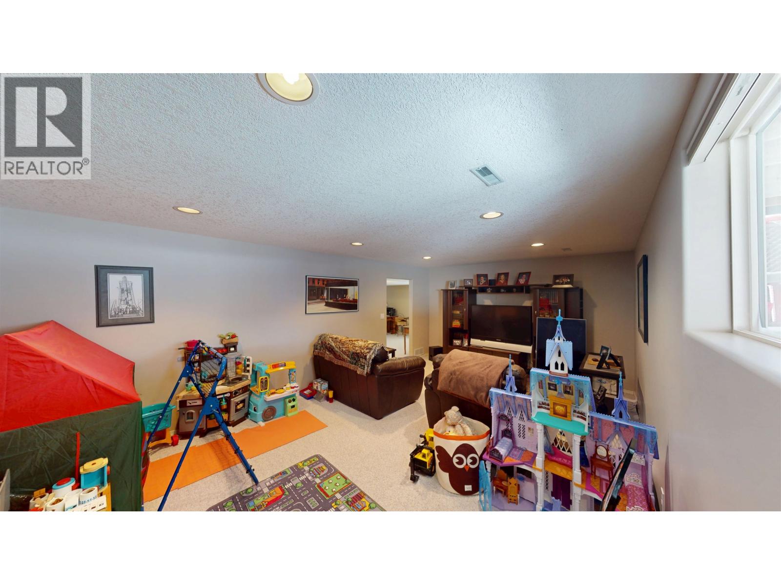 9111 112 AVENUE, Fort St. John