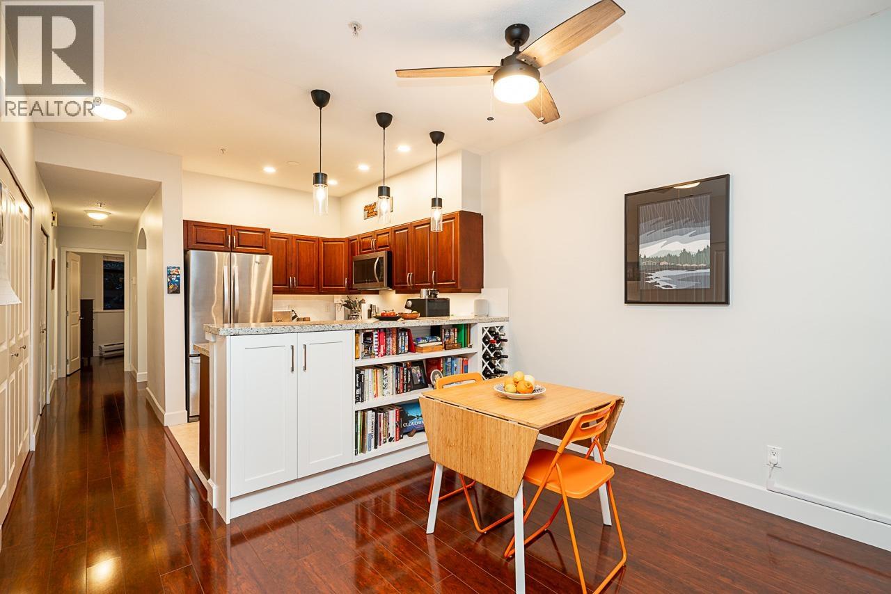 7 221 ASH STREET, New Westminster