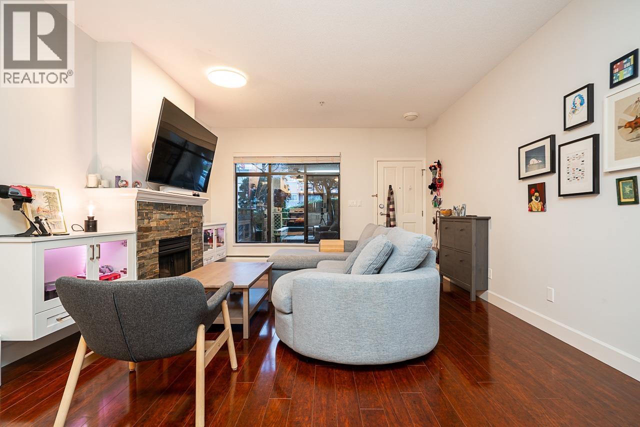 7 221 ASH STREET, New Westminster