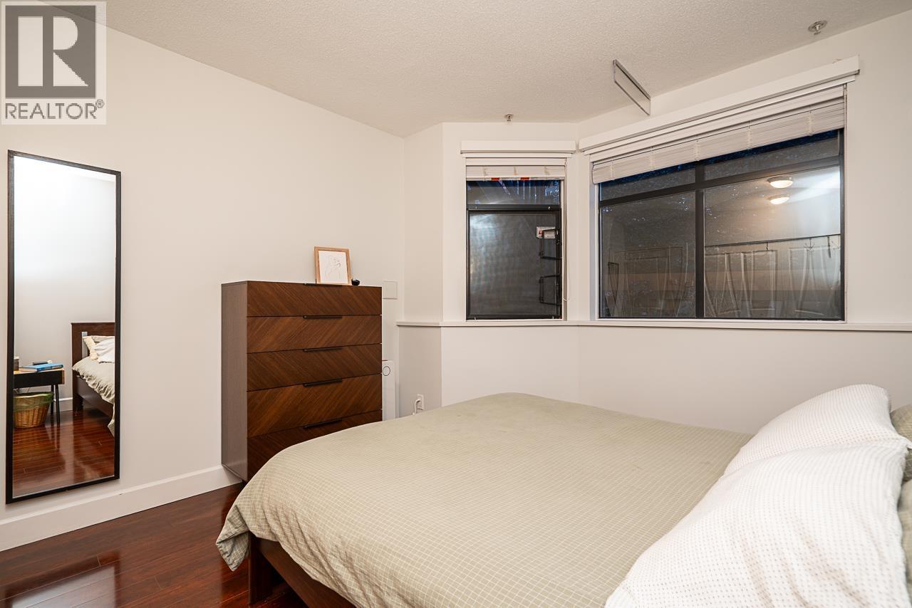 7 221 ASH STREET, New Westminster