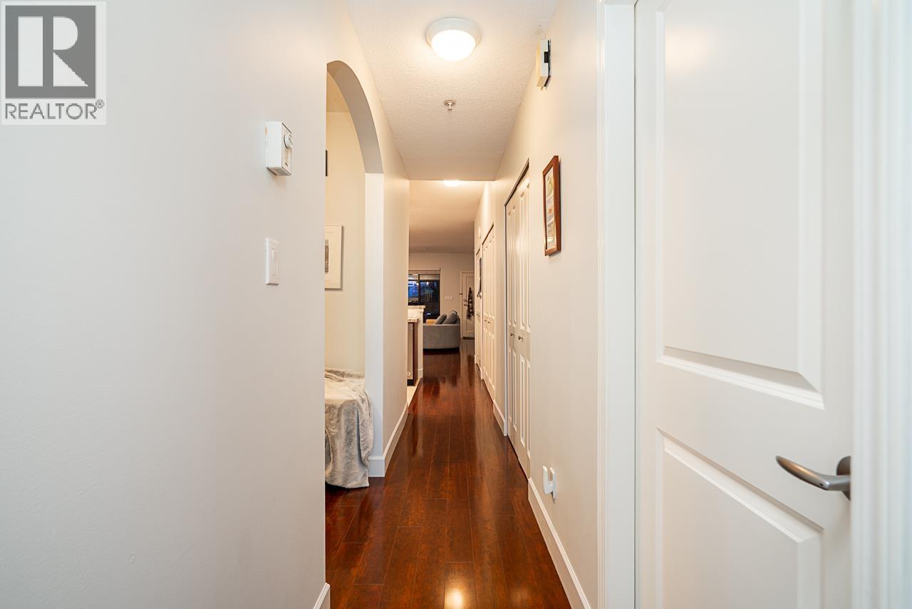 7 221 ASH STREET, New Westminster