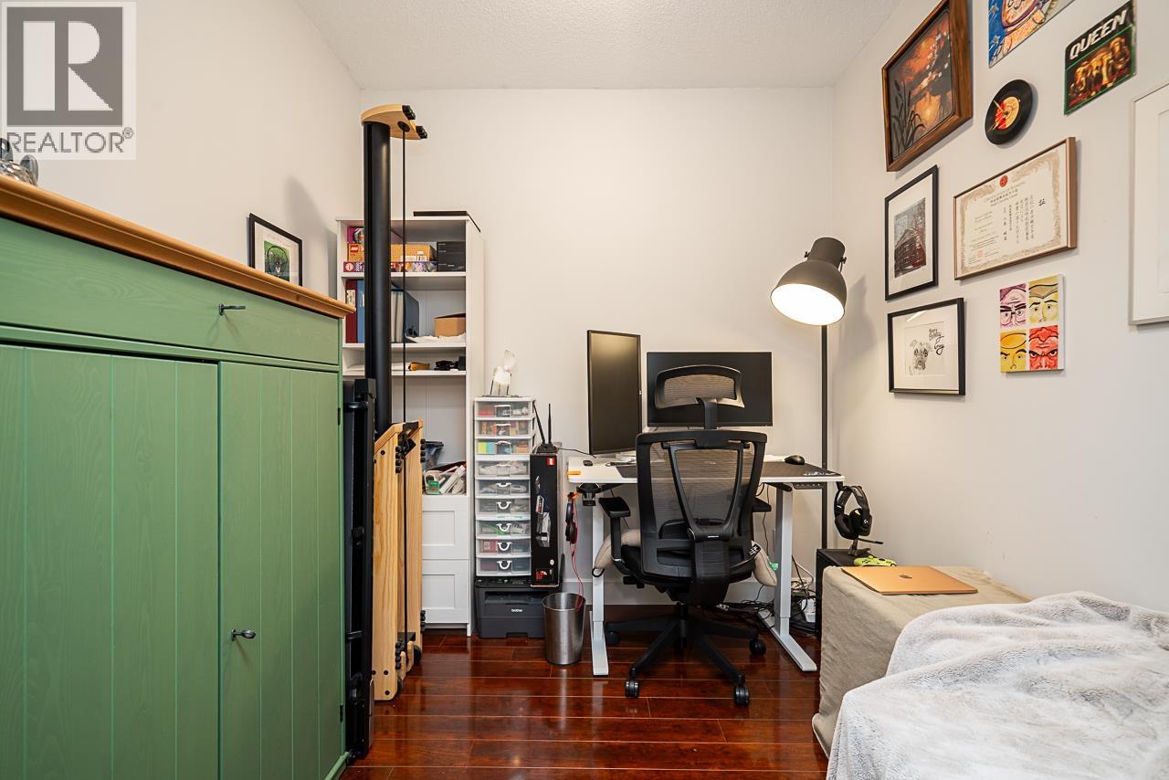 7 221 ASH STREET, New Westminster