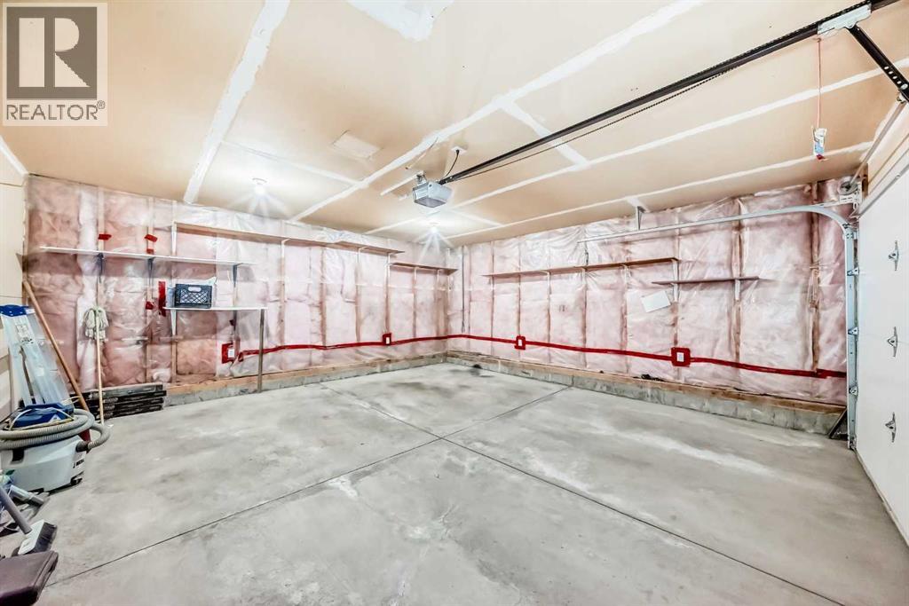 Single Family House 4 Level for Sale in  Saddlecreek Terrace NE Saddle Ridge Calgary 