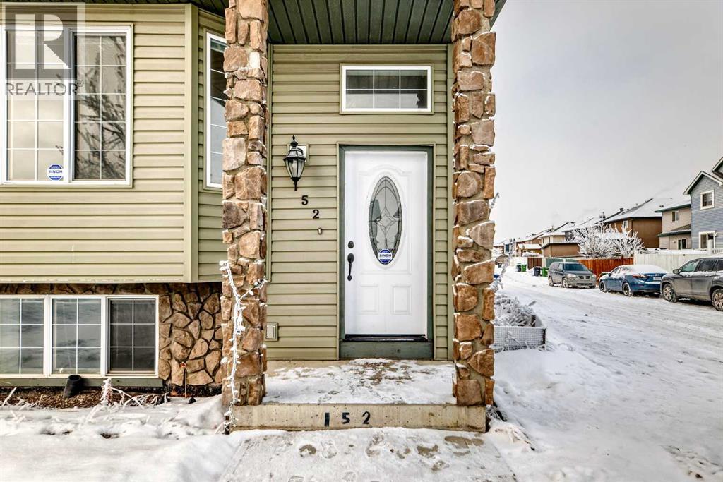 Single Family House 4 Level for Sale in  Saddlecreek Terrace NE Saddle Ridge Calgary 