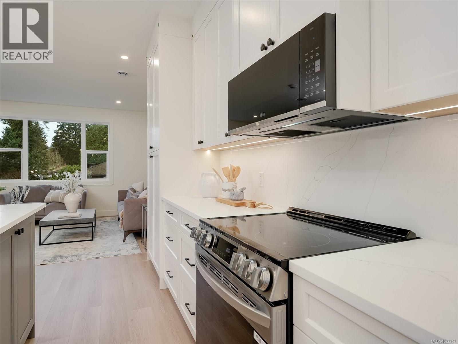 101 960 Jenkins Avenue, Langford