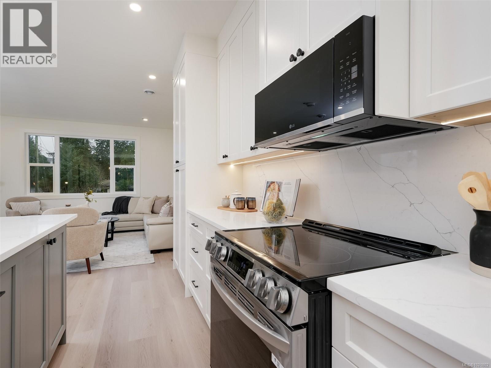 103 960 Jenkins Avenue, Langford