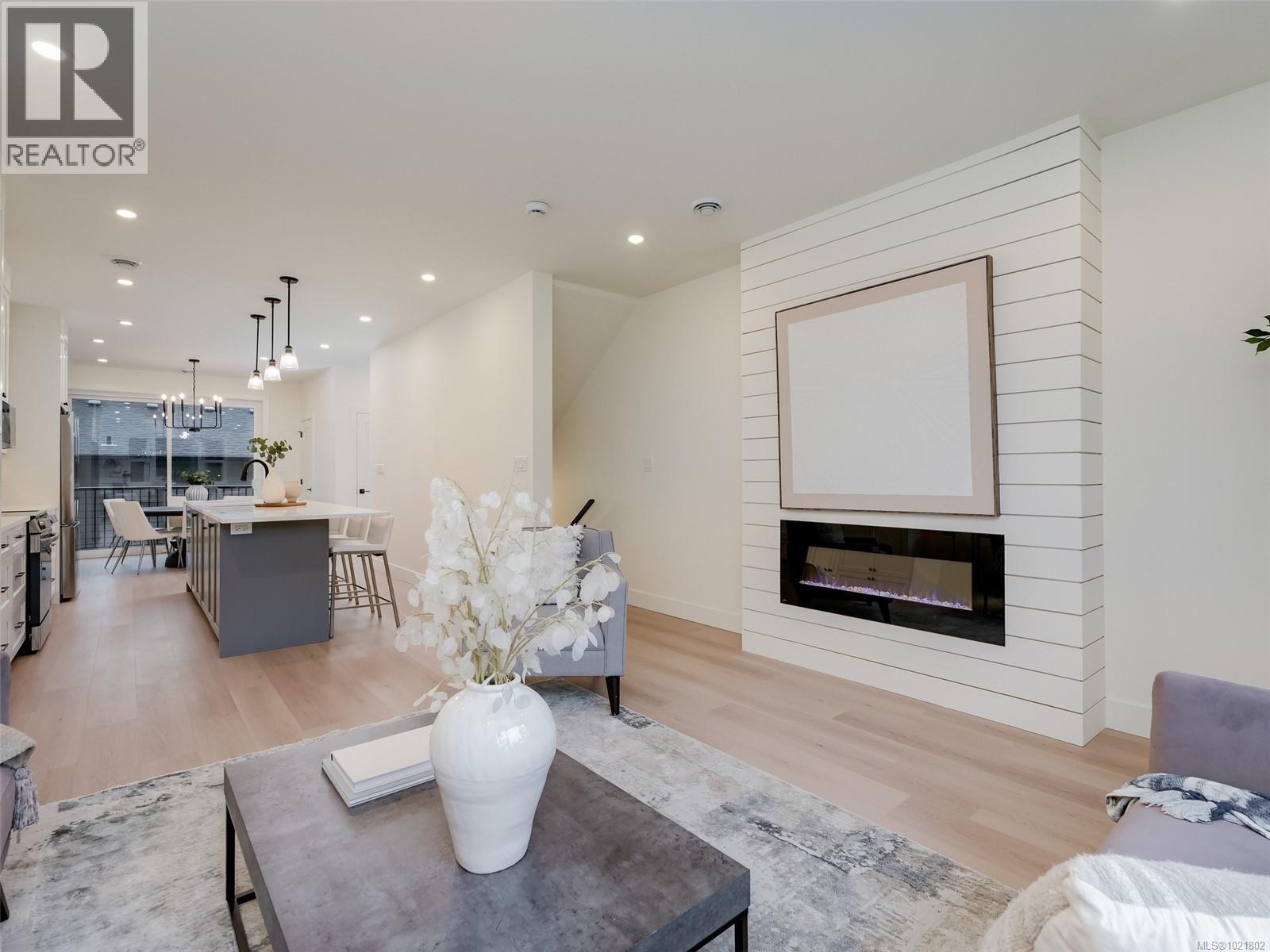 103 960 Jenkins Avenue, Langford