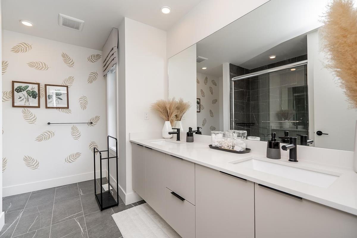 80 7670 207 STREET, Langley