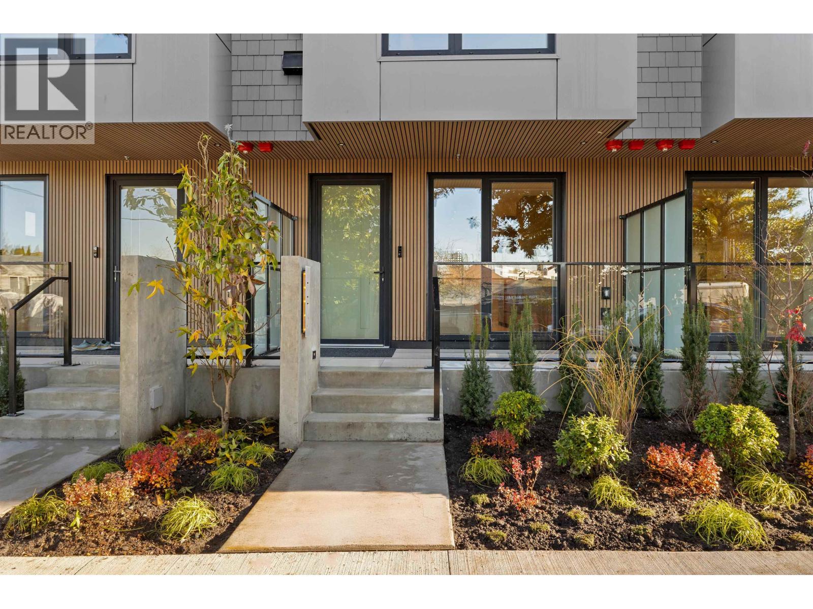 4470 ASH STREET - Photo 5 of 39, Vancouver, British Columbia