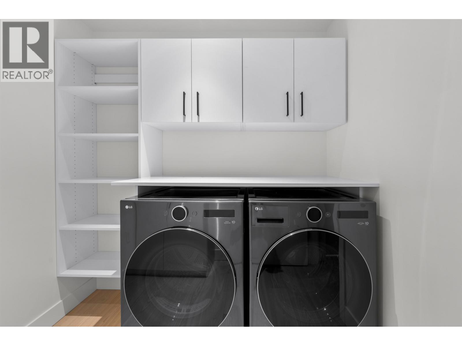 585 W 29TH AVENUE, Vancouver