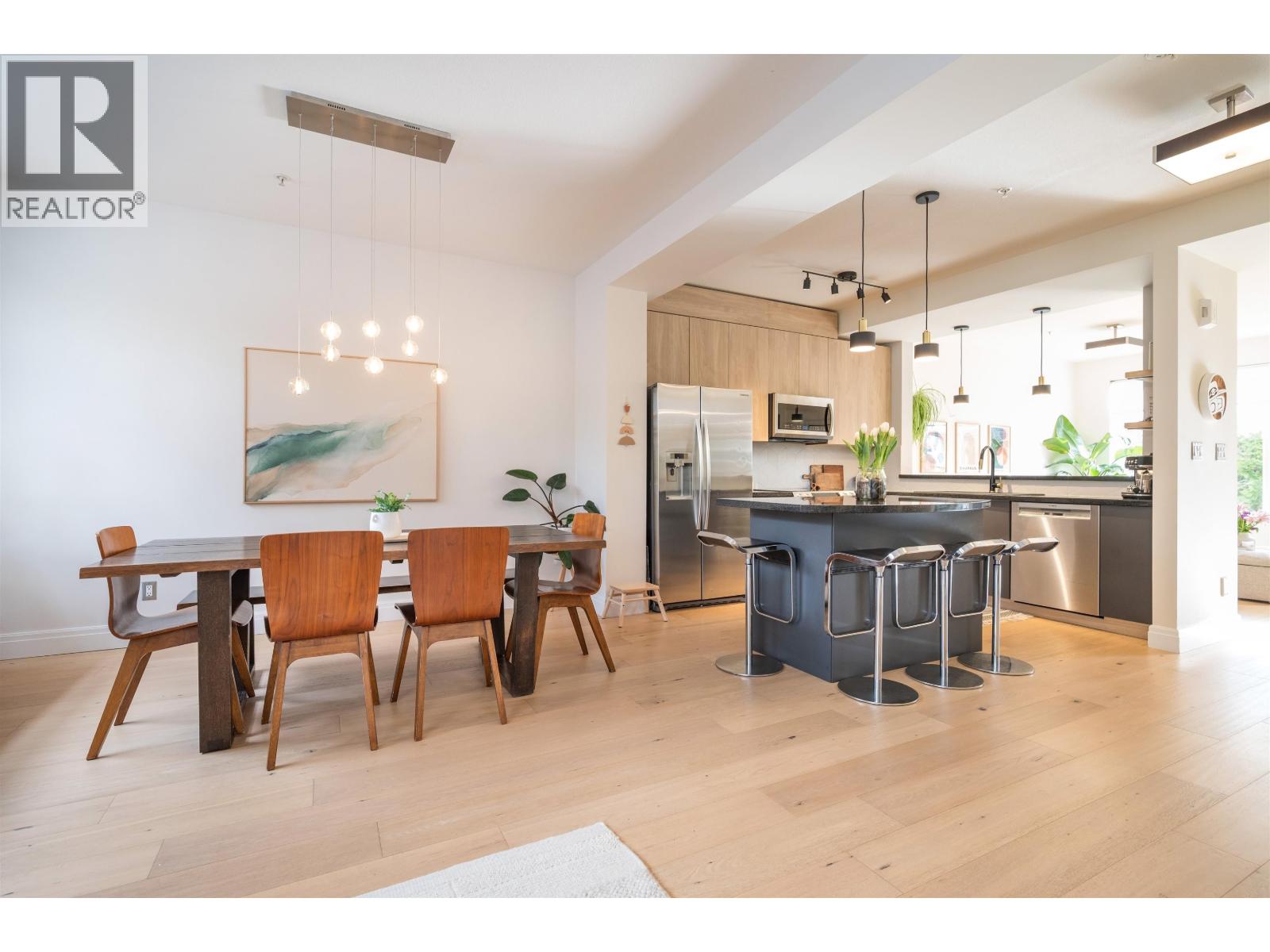 57 40632 GOVERNMENT ROAD, Squamish