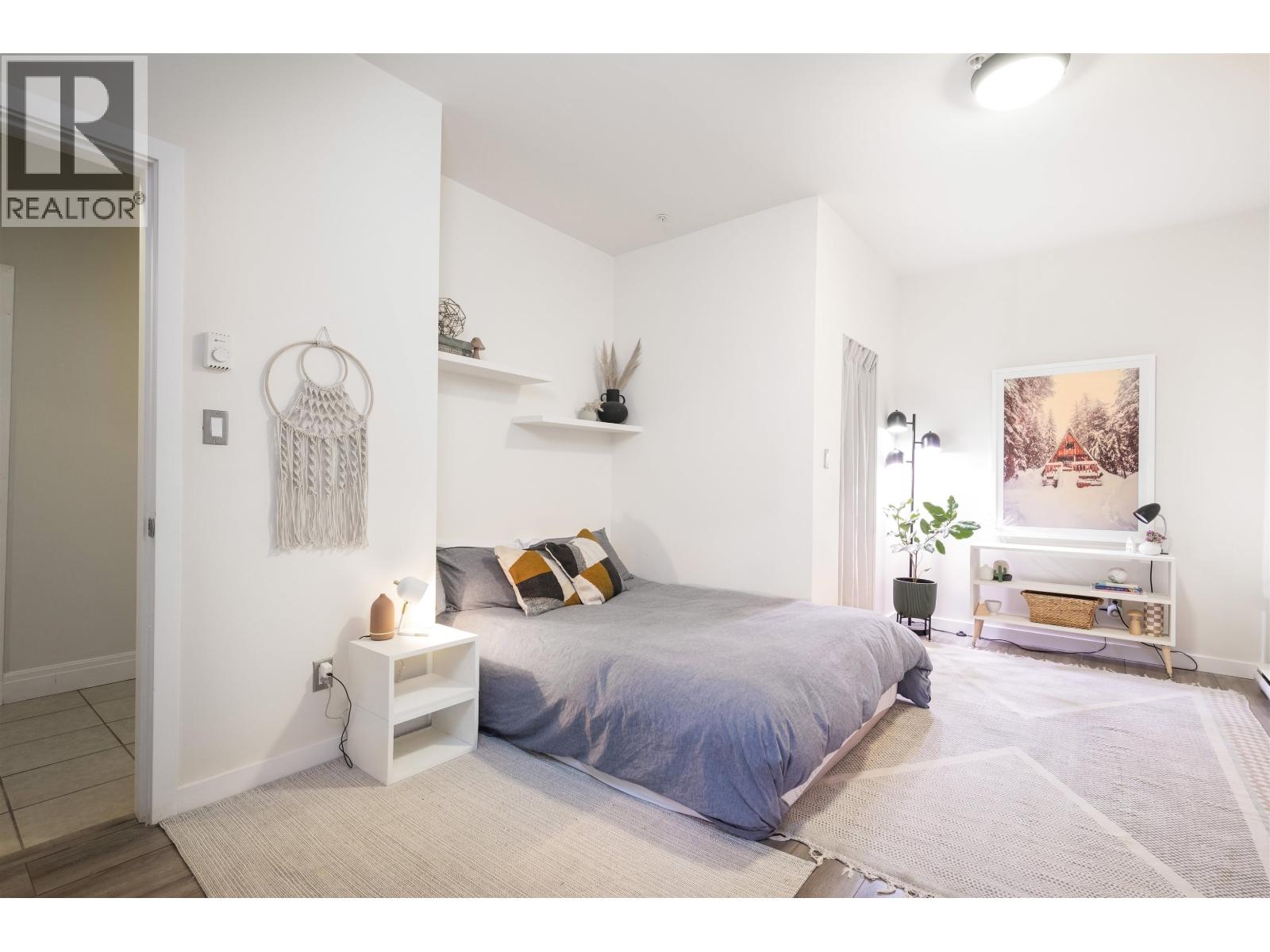 57 40632 GOVERNMENT ROAD, Squamish