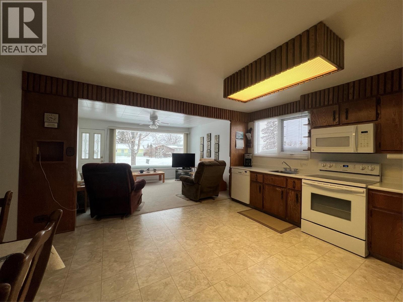 904 92 Avenue, Dawson Creek