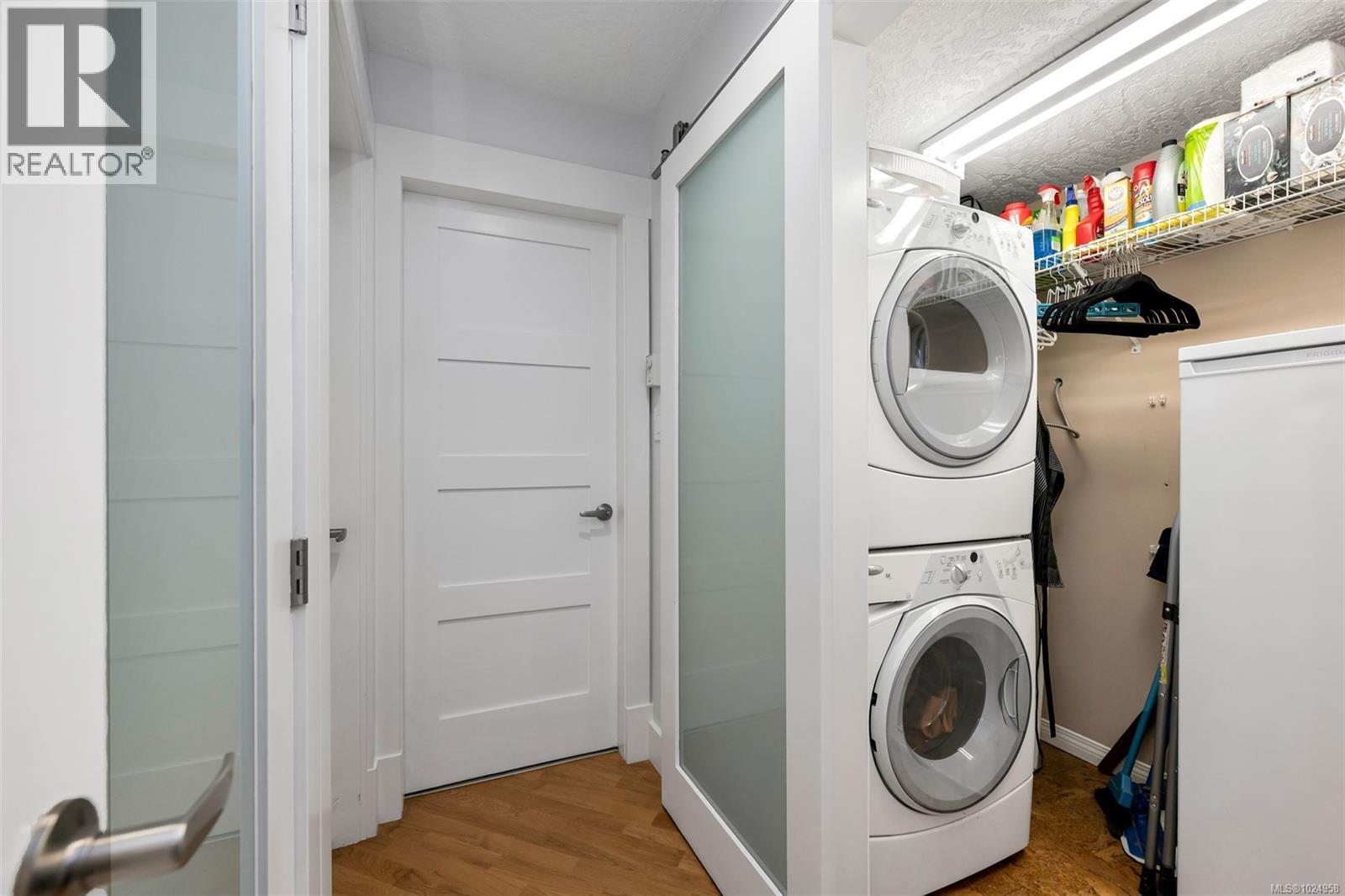 306 1085 Tillicum Rd, Esquimalt