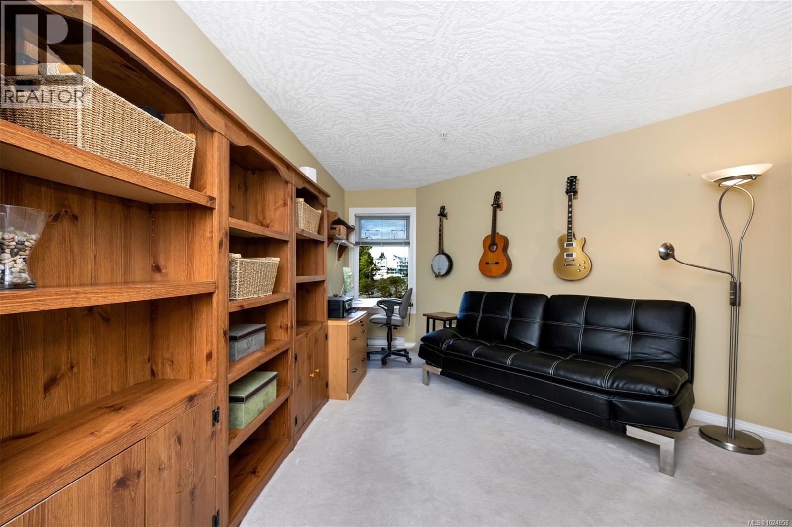 306 1085 Tillicum Rd, Esquimalt