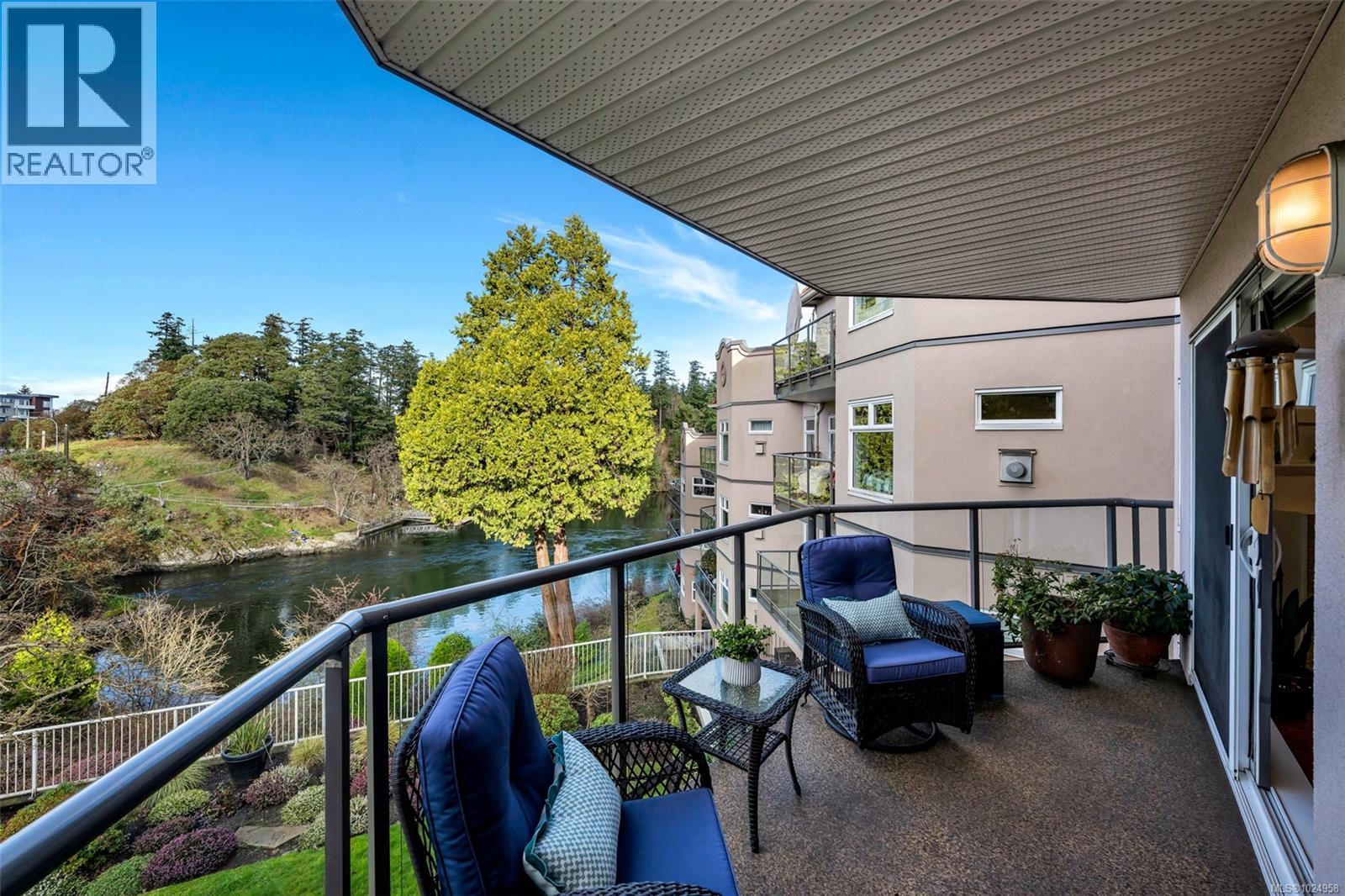 306 1085 Tillicum Rd, Esquimalt