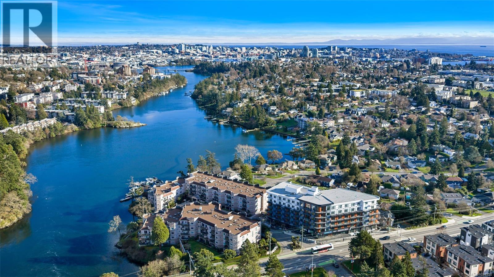 306 1085 Tillicum Rd, Esquimalt