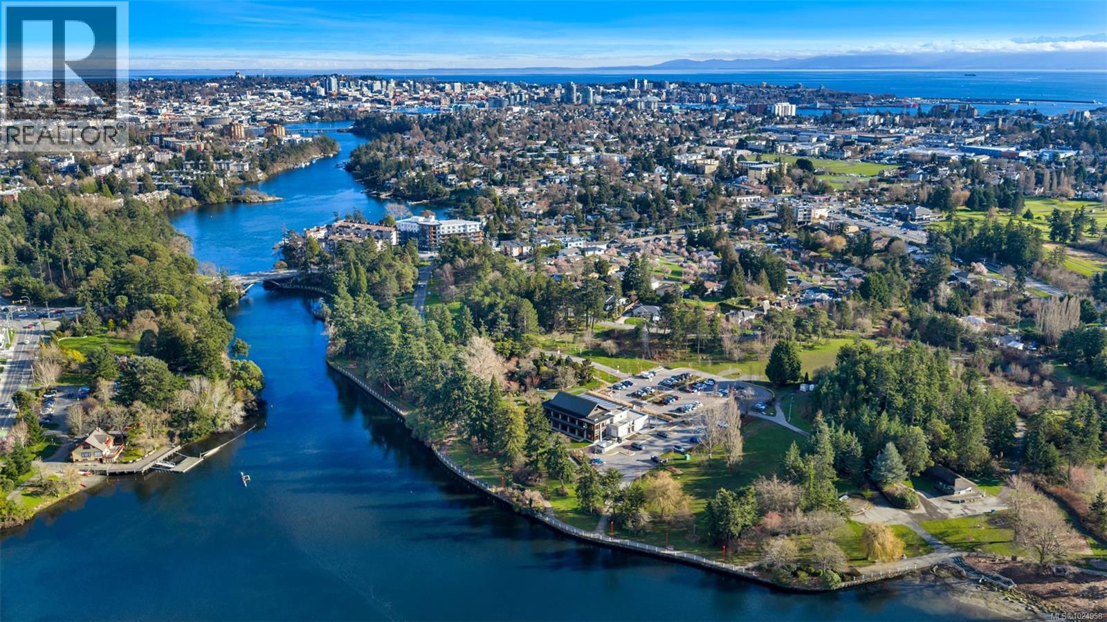 306 1085 Tillicum Rd, Esquimalt