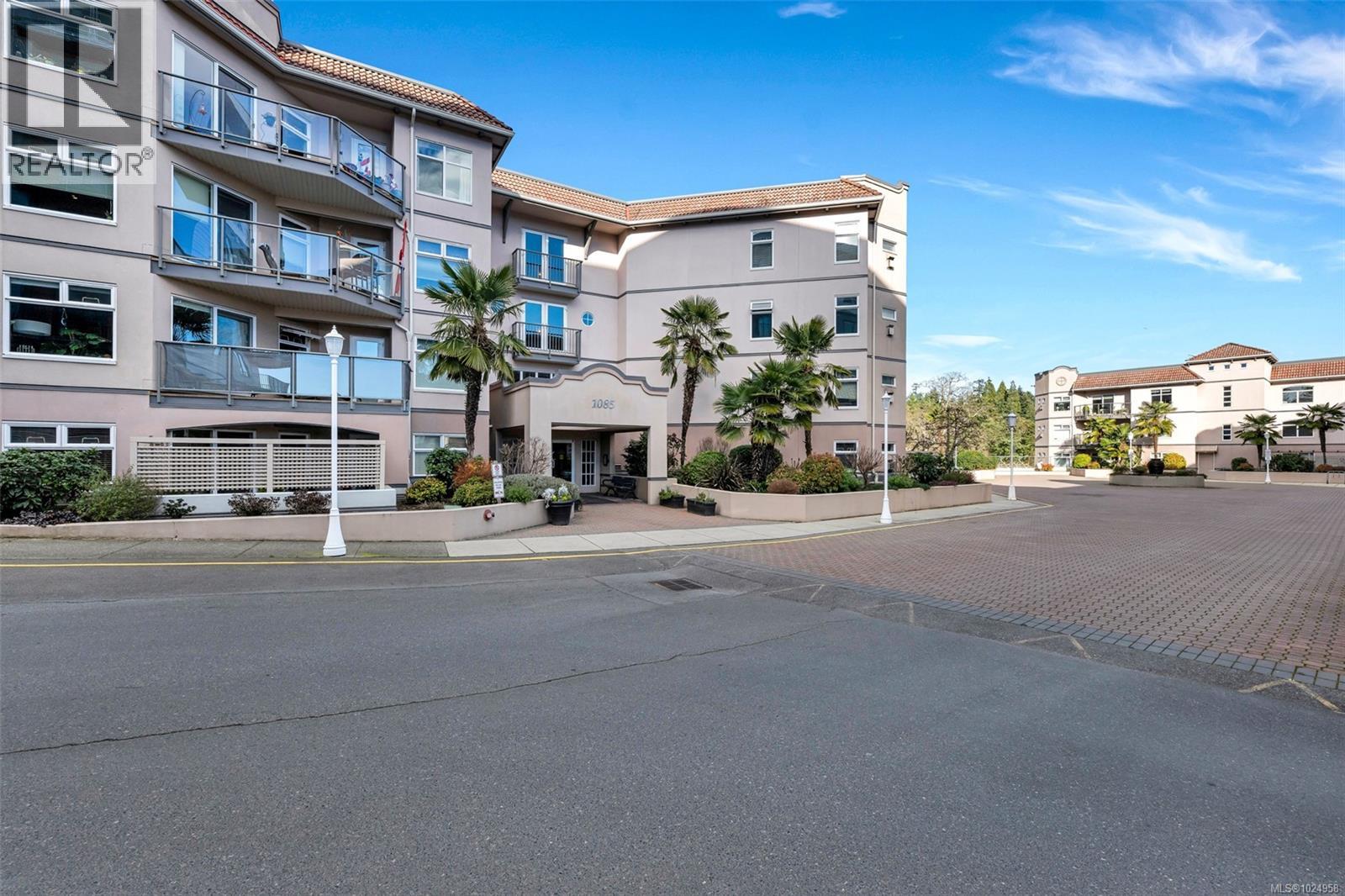 306 1085 Tillicum Rd, Esquimalt