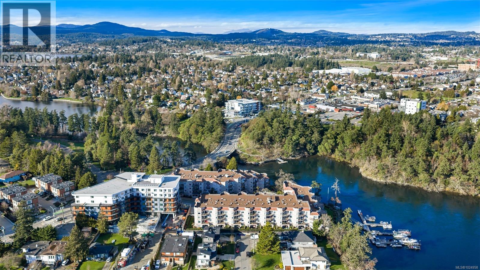 306 1085 Tillicum Rd, Esquimalt