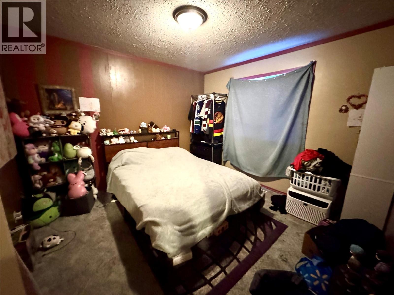 1714 DOUGLAS Street, Merritt