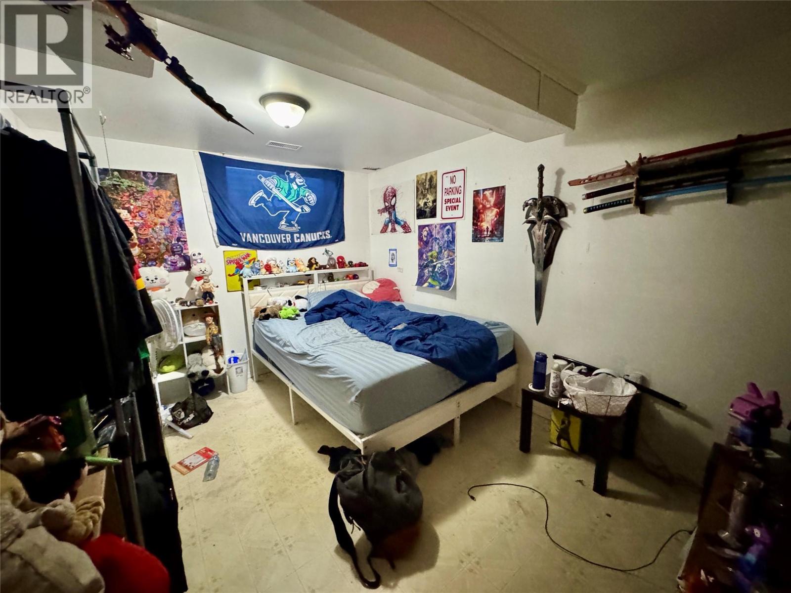 1714 DOUGLAS Street, Merritt