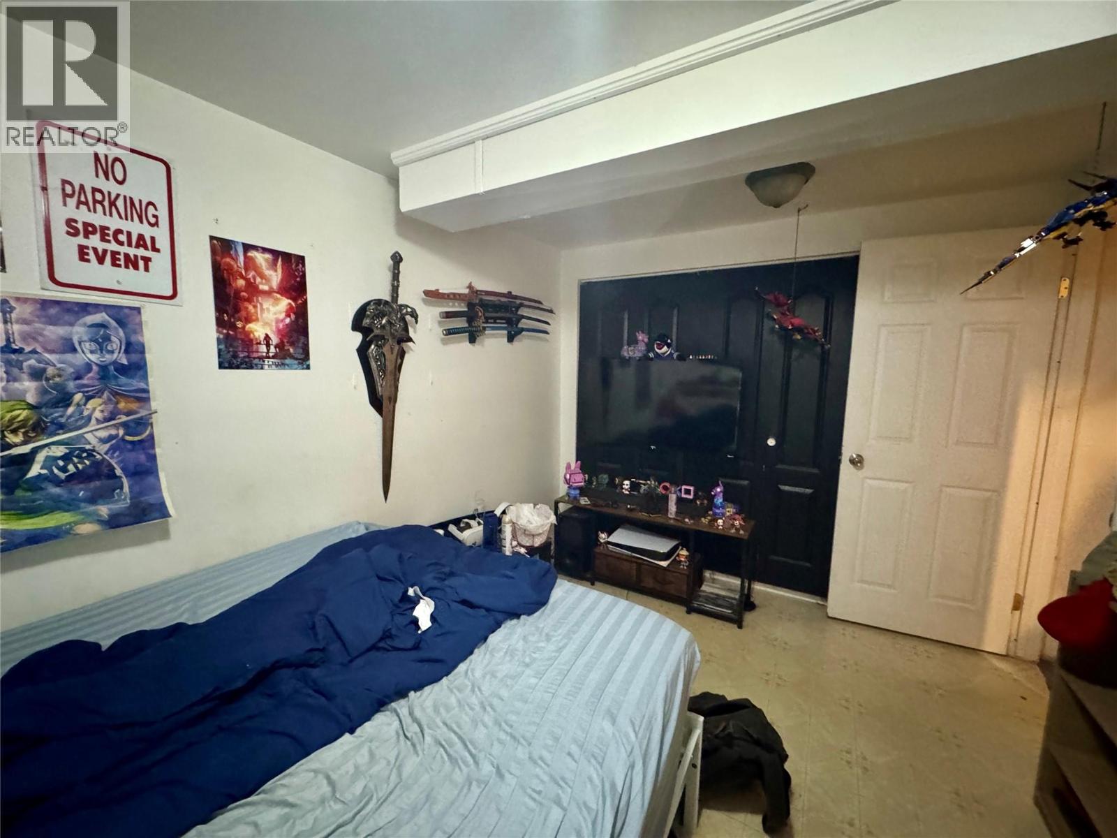 1714 DOUGLAS Street, Merritt