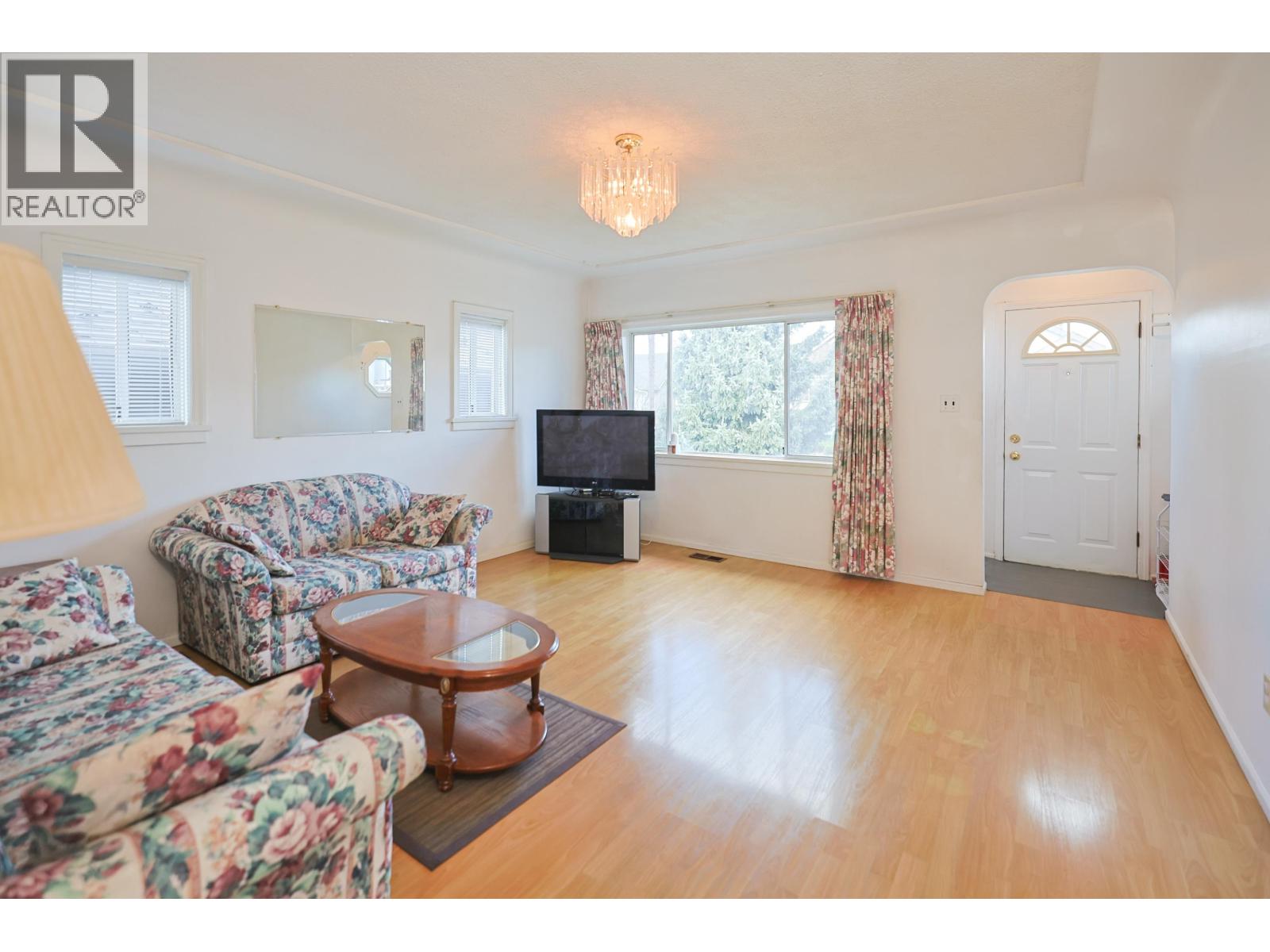 2584 E GEORGIA STREET - Photo 2 of 20, Vancouver, British Columbia