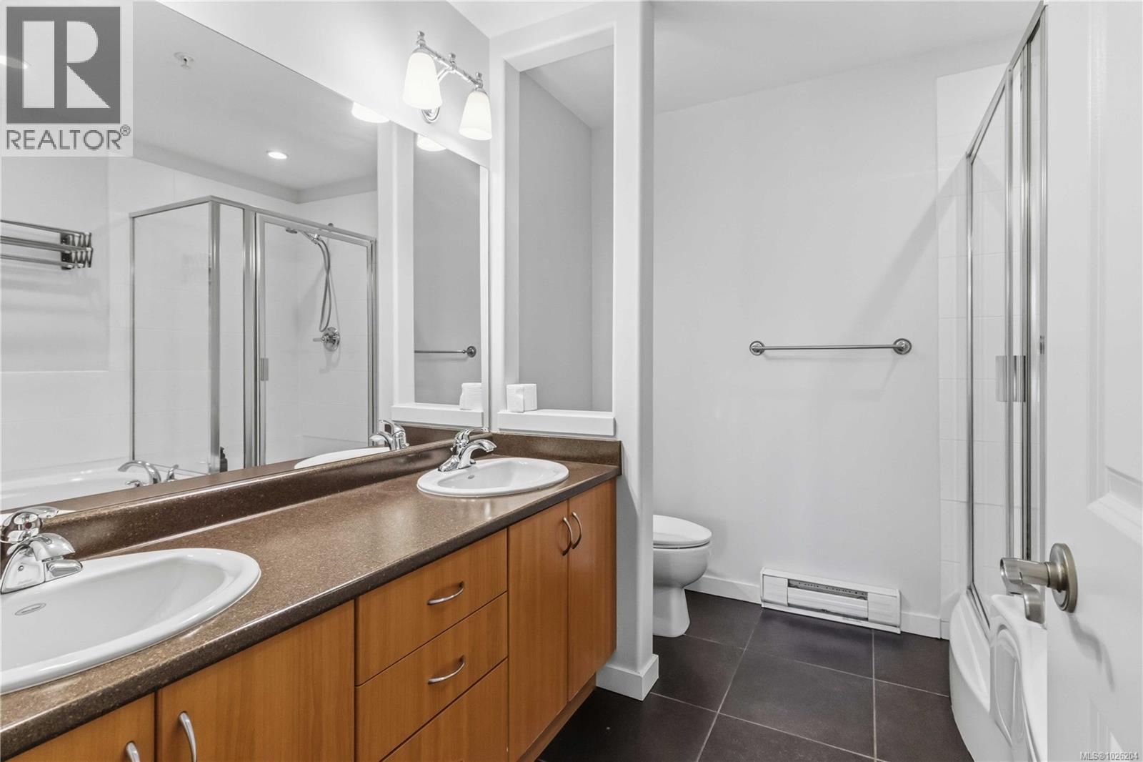 306 330 Waterfront Crescent, Victoria