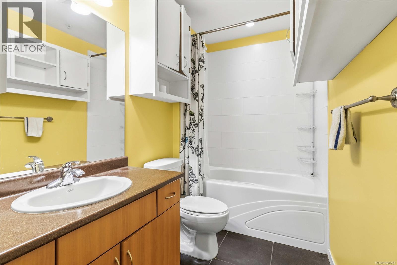 306 330 Waterfront Crescent, Victoria