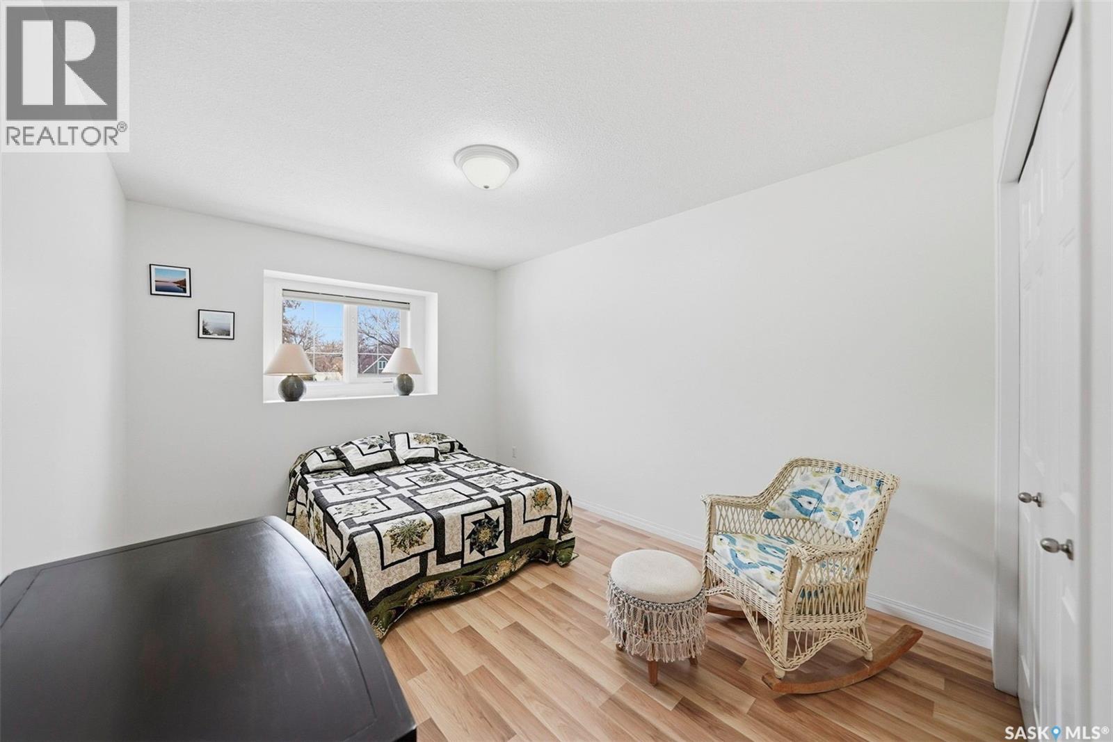 #4 102 WILLOW STREET - 19