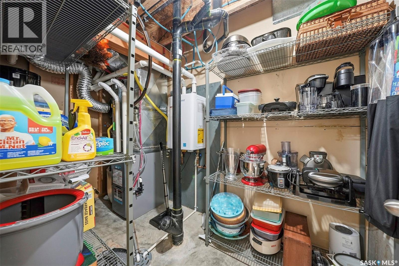 #4 102 WILLOW STREET - 24