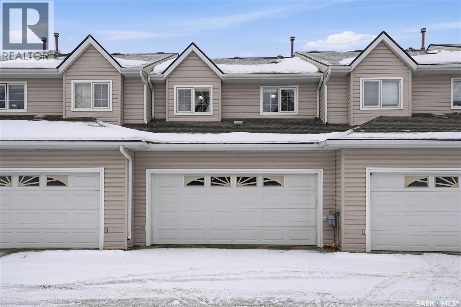 #4 102 WILLOW STREET - 26