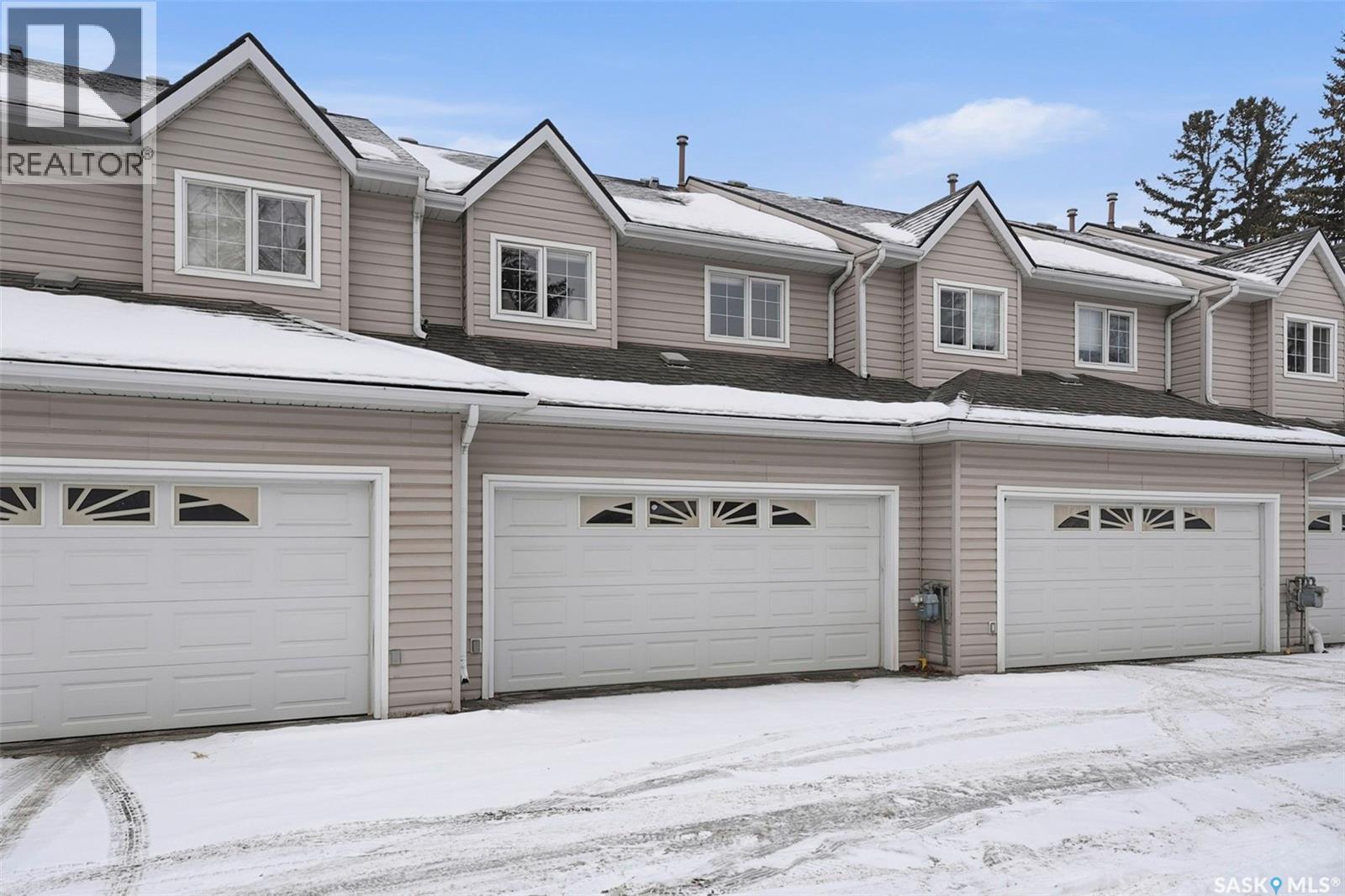 #4 102 WILLOW STREET - 27