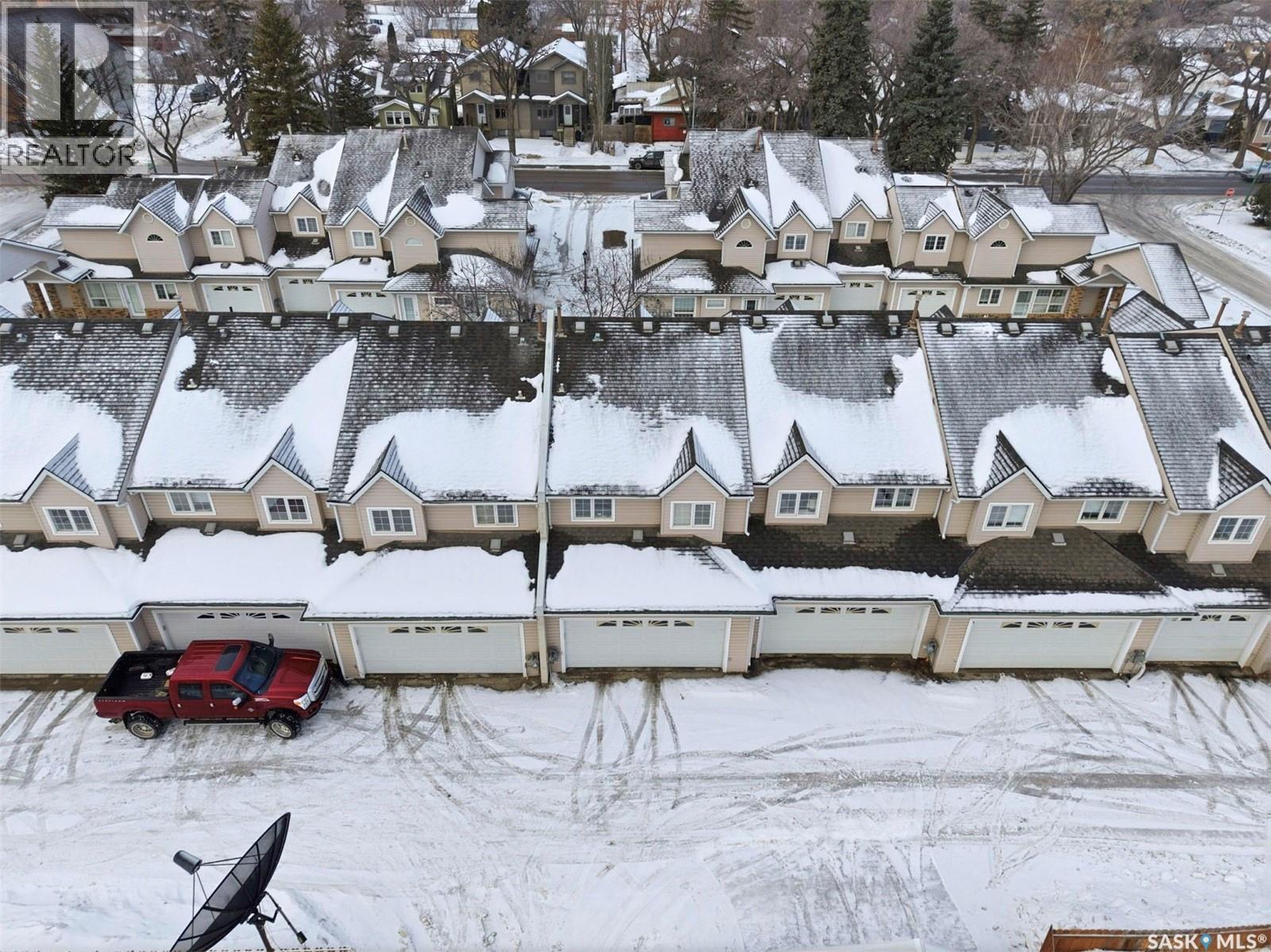 #4 102 WILLOW STREET - 28