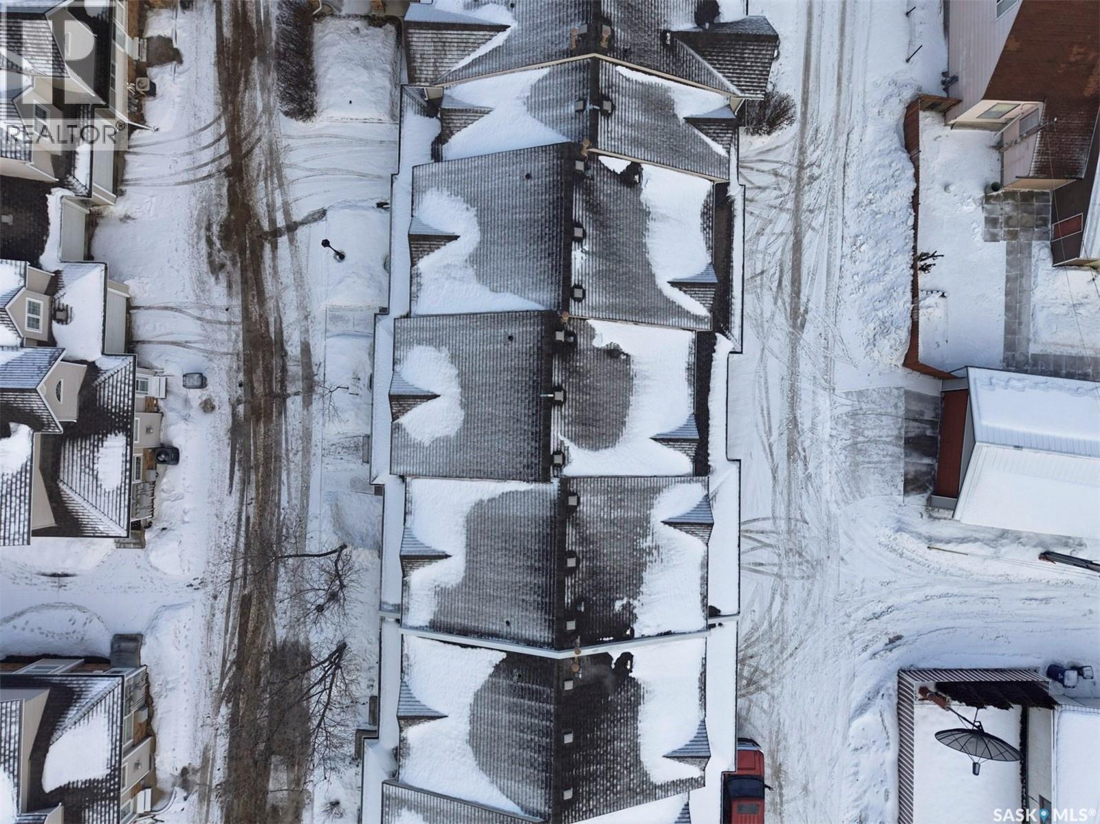 #4 102 WILLOW STREET - 31