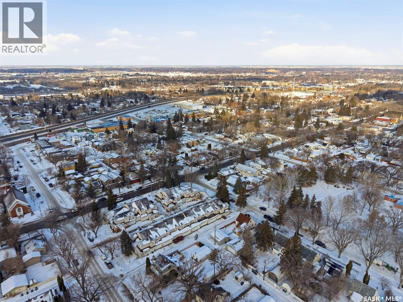 #4 102 WILLOW STREET - 39