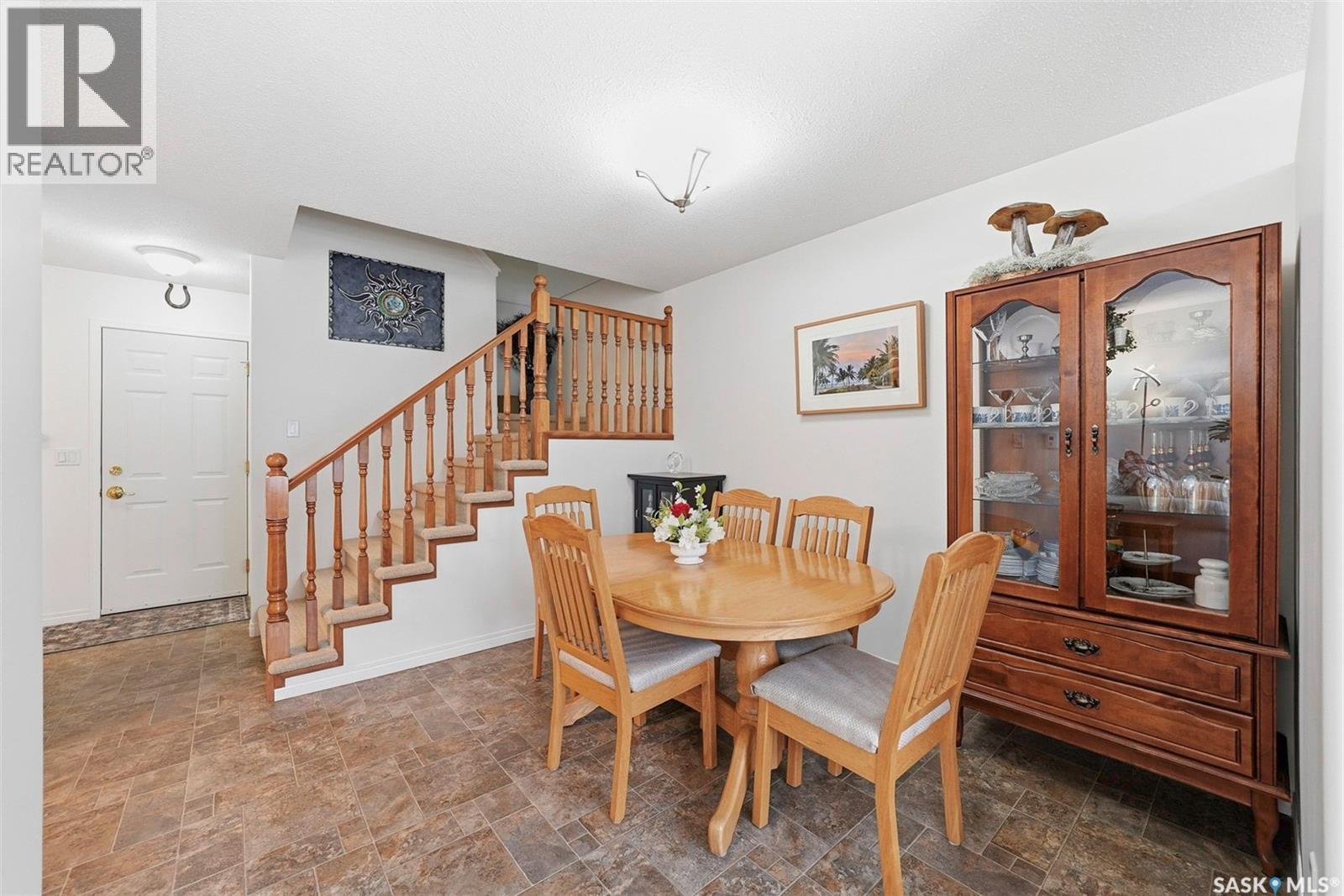 #4 102 WILLOW STREET - 7