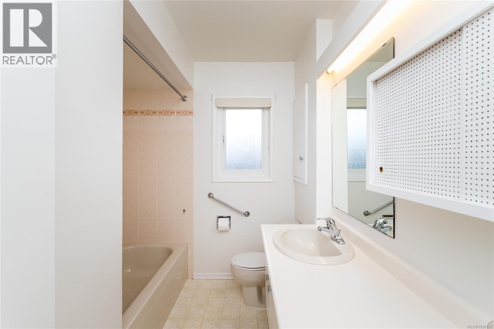  2930 Oriole Street, Saanich