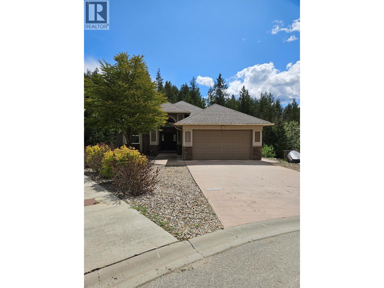 2470 24 Avenue NE, Salmon Arm