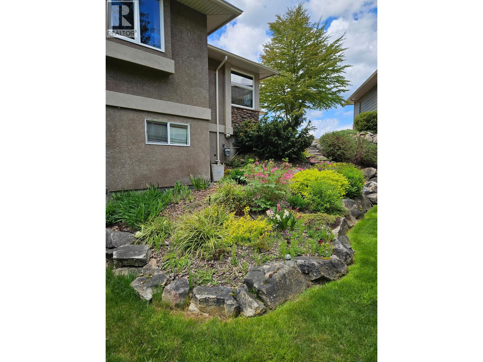 2470 24 Avenue NE, Salmon Arm