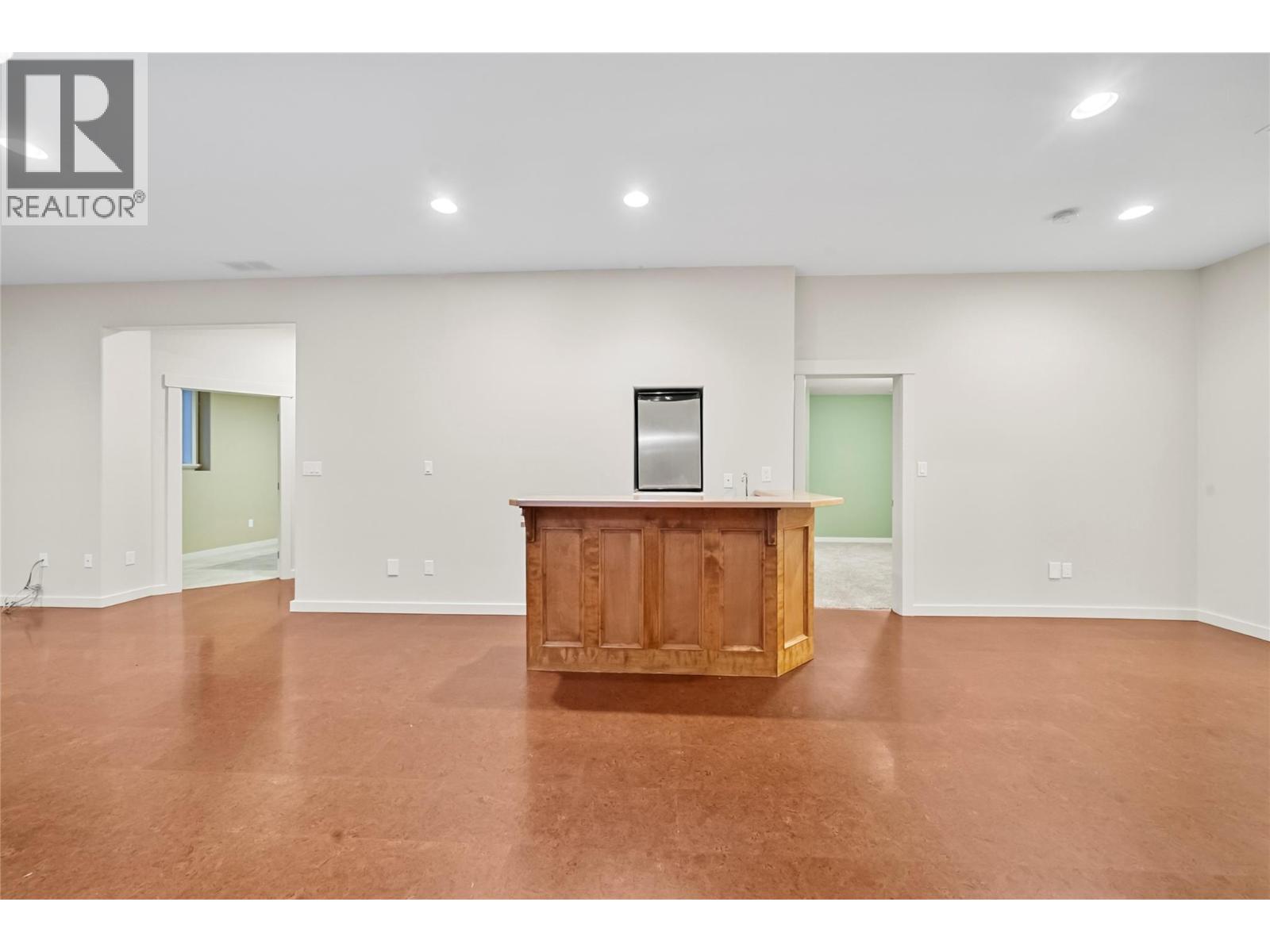 2470 24 Avenue NE, Salmon Arm