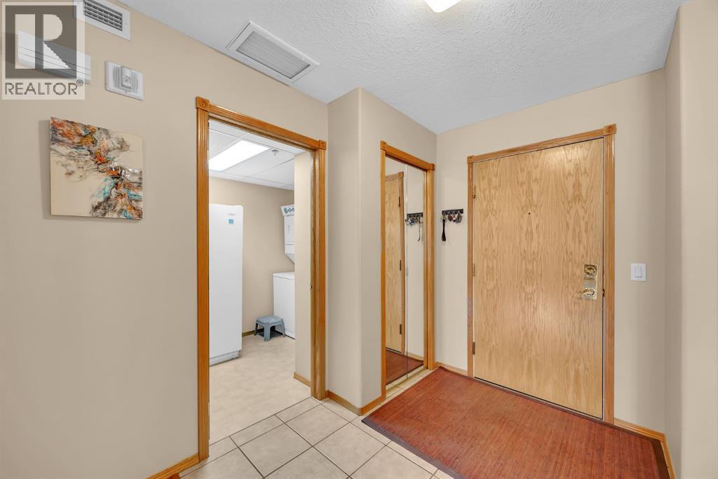 Single Family House for Sale in   Country Hills Road NW Country Hills Calgary 