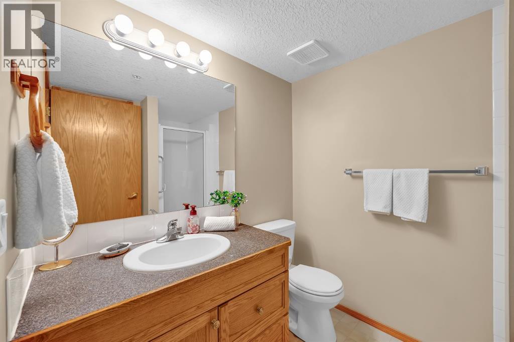 Single Family House for Sale in   Country Hills Road NW Country Hills Calgary 