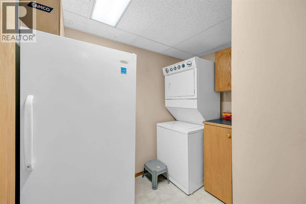 Single Family House for Sale in   Country Hills Road NW Country Hills Calgary 