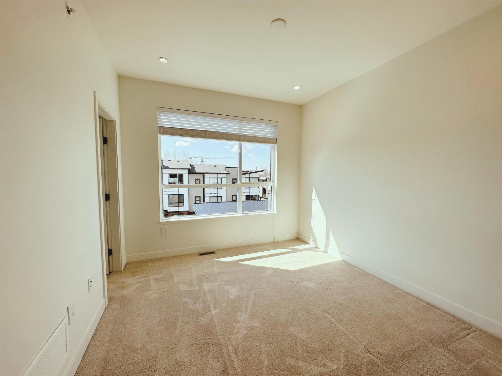 99 20150 81 AVENUE, Richmond