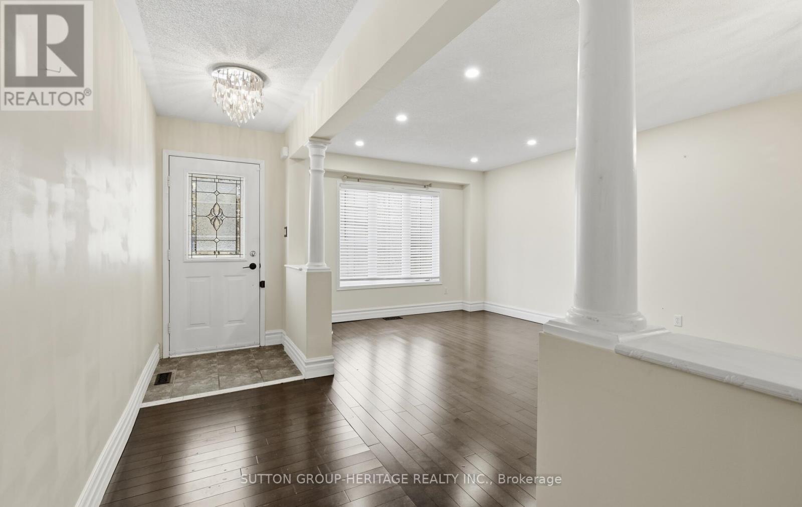 10 GREENHALF DRIVE - Photo 2 of 25, Ajax (South East), Ontario