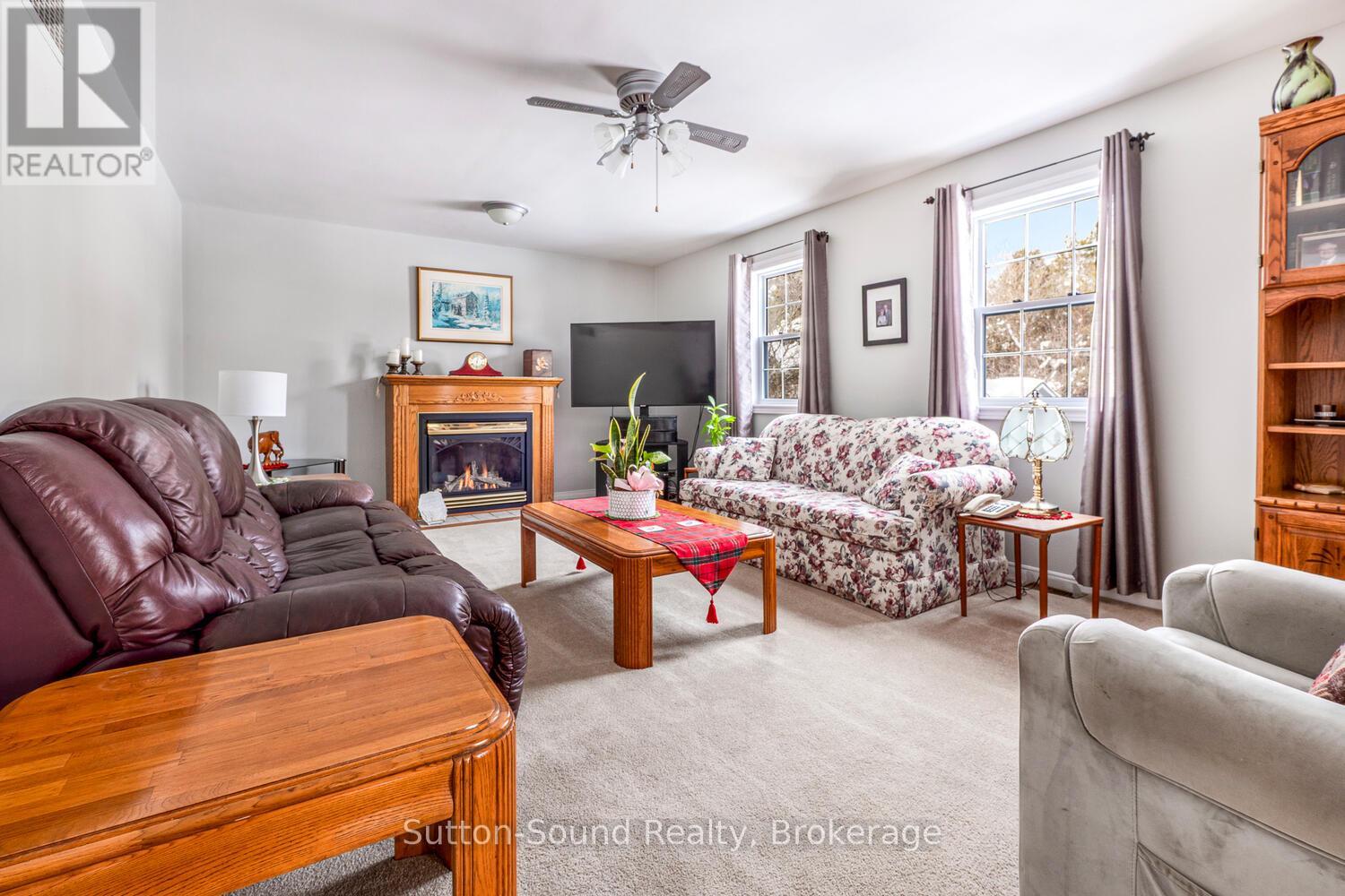 8 PINE TREE DRIVE - 18